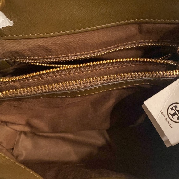 TORY BURCH exclusive 
Shoulder Bag NWT+dust bag
COLOR: GOLD - Picture 9 of 16